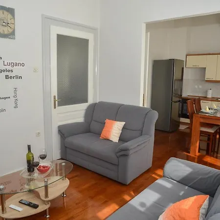 아파트 Claudia, Near Old Town, Free Parking Place 자다르