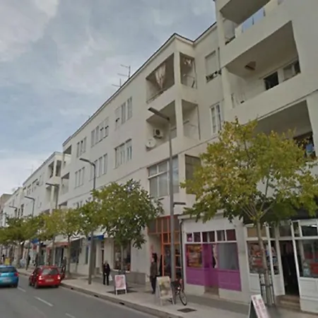 Claudia, Near Old Town, Free Parking Place Apartment *