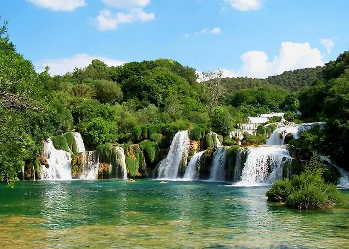 Claudia, Near Old Town, Free Parking Place * Zadar