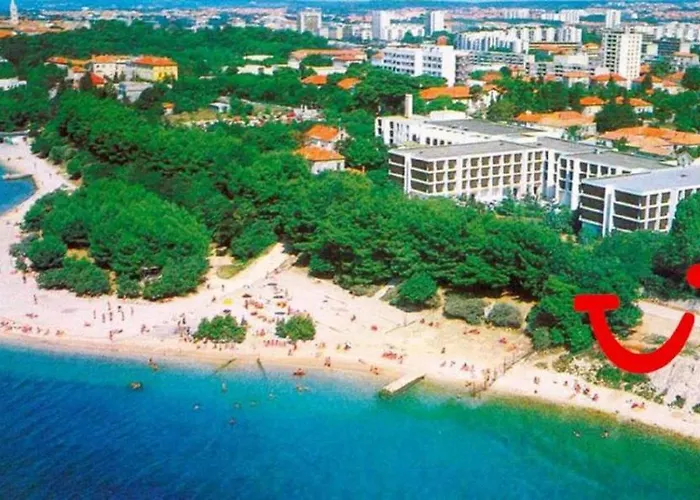 Apartment Claudia, Near Old Town, Free Parking Place Zadar