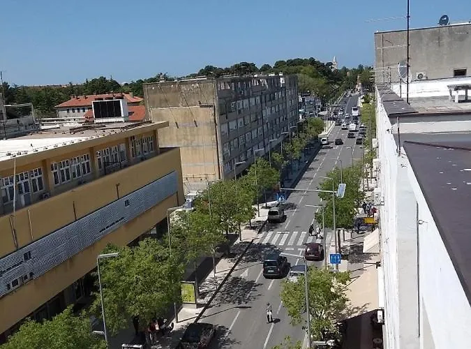 Claudia, Near Old Town, Free Parking Place Zadar