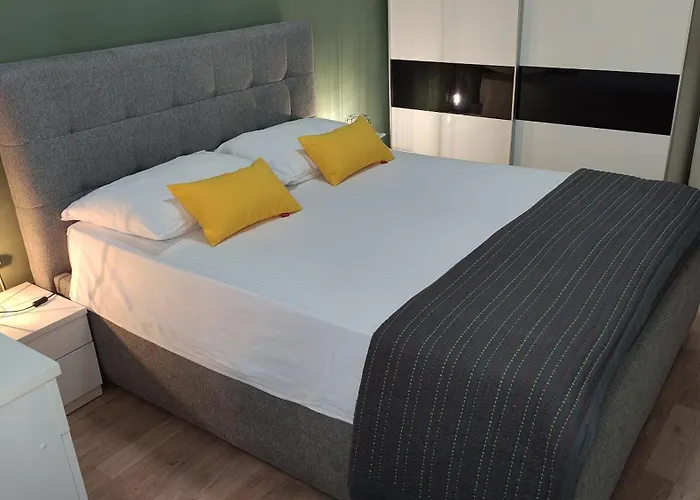 Apartment Claudia, Near Old Town, Free Parking Place